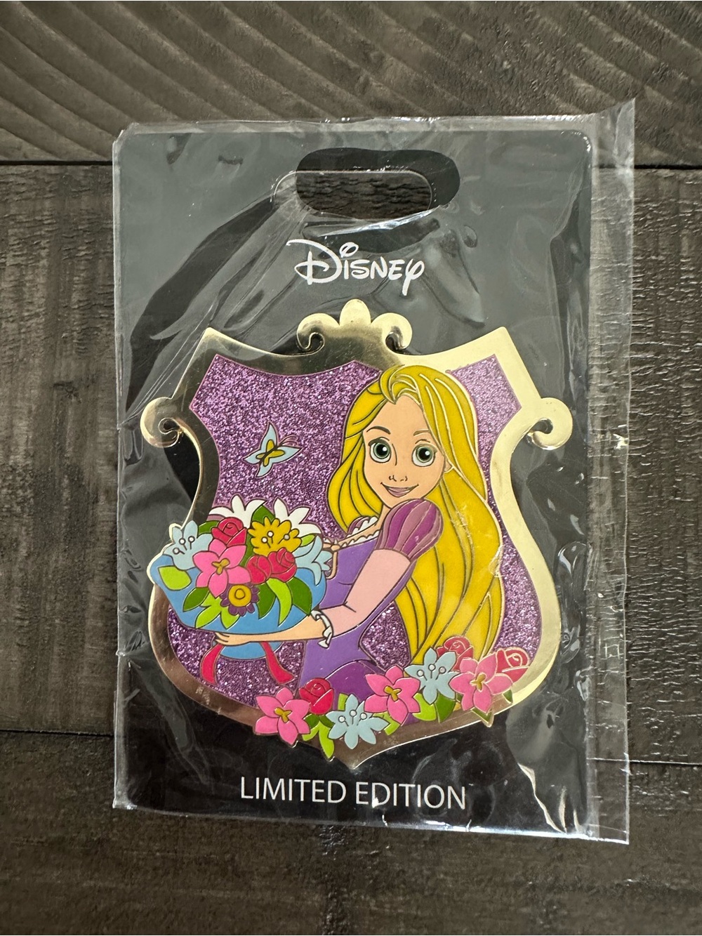 Disney Pin Pink à la Mode Princess Stories Rapunzel Crest LE 300